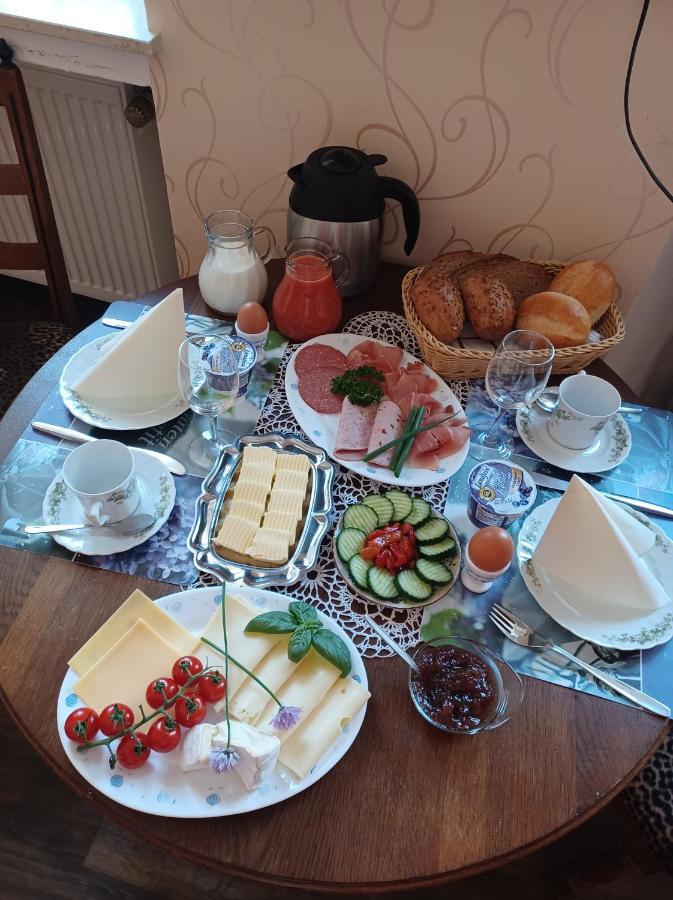 Gaestehaus Frevel Munstermaifeld Luaran gambar
