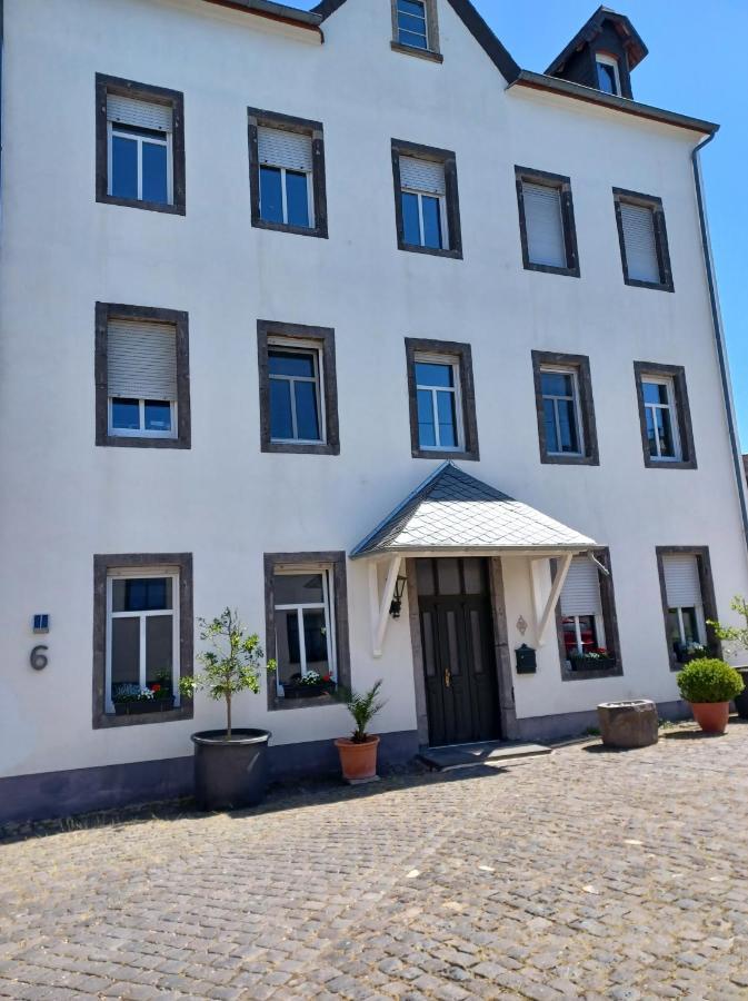 Gaestehaus Frevel Munstermaifeld Luaran gambar